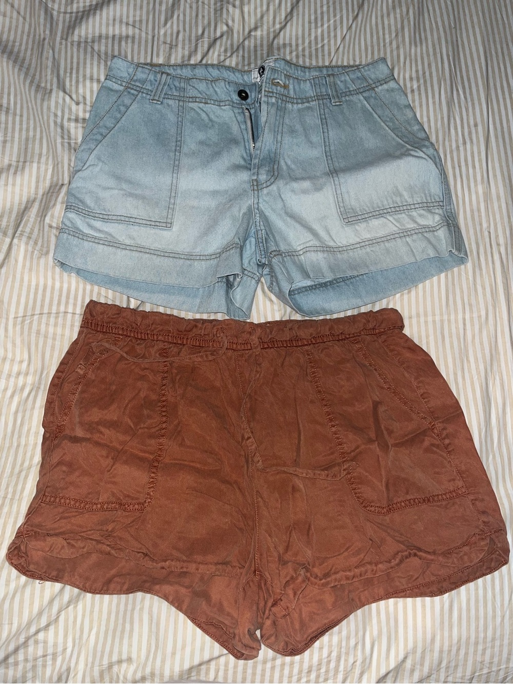 2 pairs of shorts
